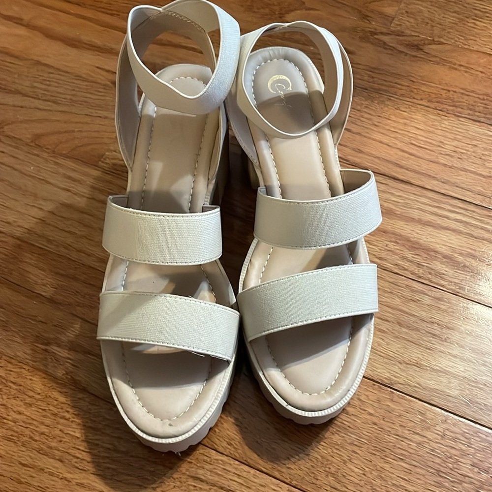 platform sandals - Picture 2 of 4
